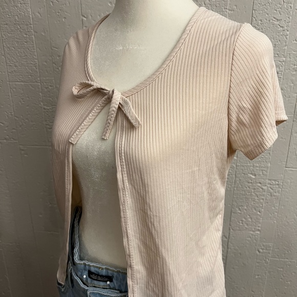 medium tie shirt - Picture 2 of 7